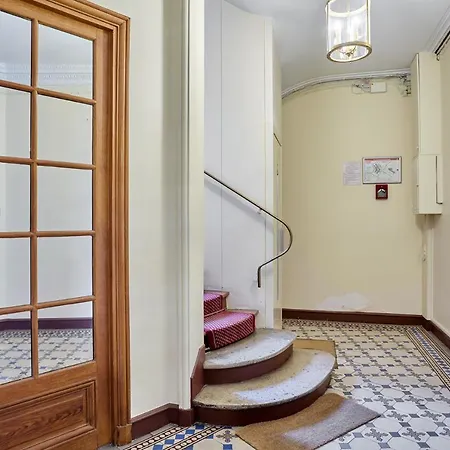 Invalide By Prestige アパート *